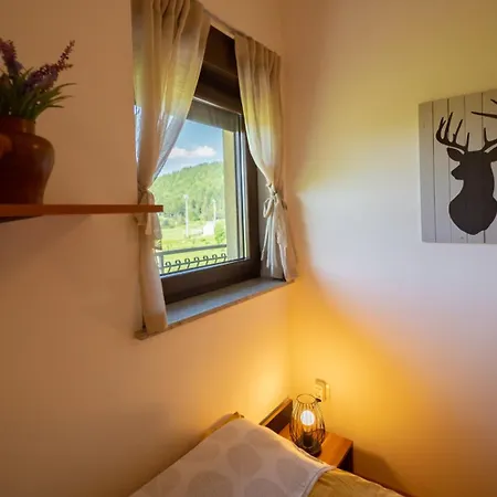 Specious Manitu In Forest Countryside Apartman *