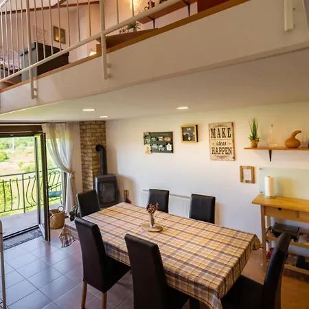 Appartamento Specious Manitu In Forest Countryside