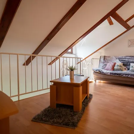 Specious Apartment Manitu In Forest Countryside * Fuzine